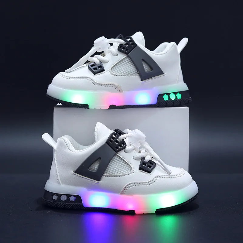 Children Fashion Sport Shoes Summer Luminous Fashion Breathable Kids Boys Net Shoes Girls LED Sneakers with Light Running Shoes