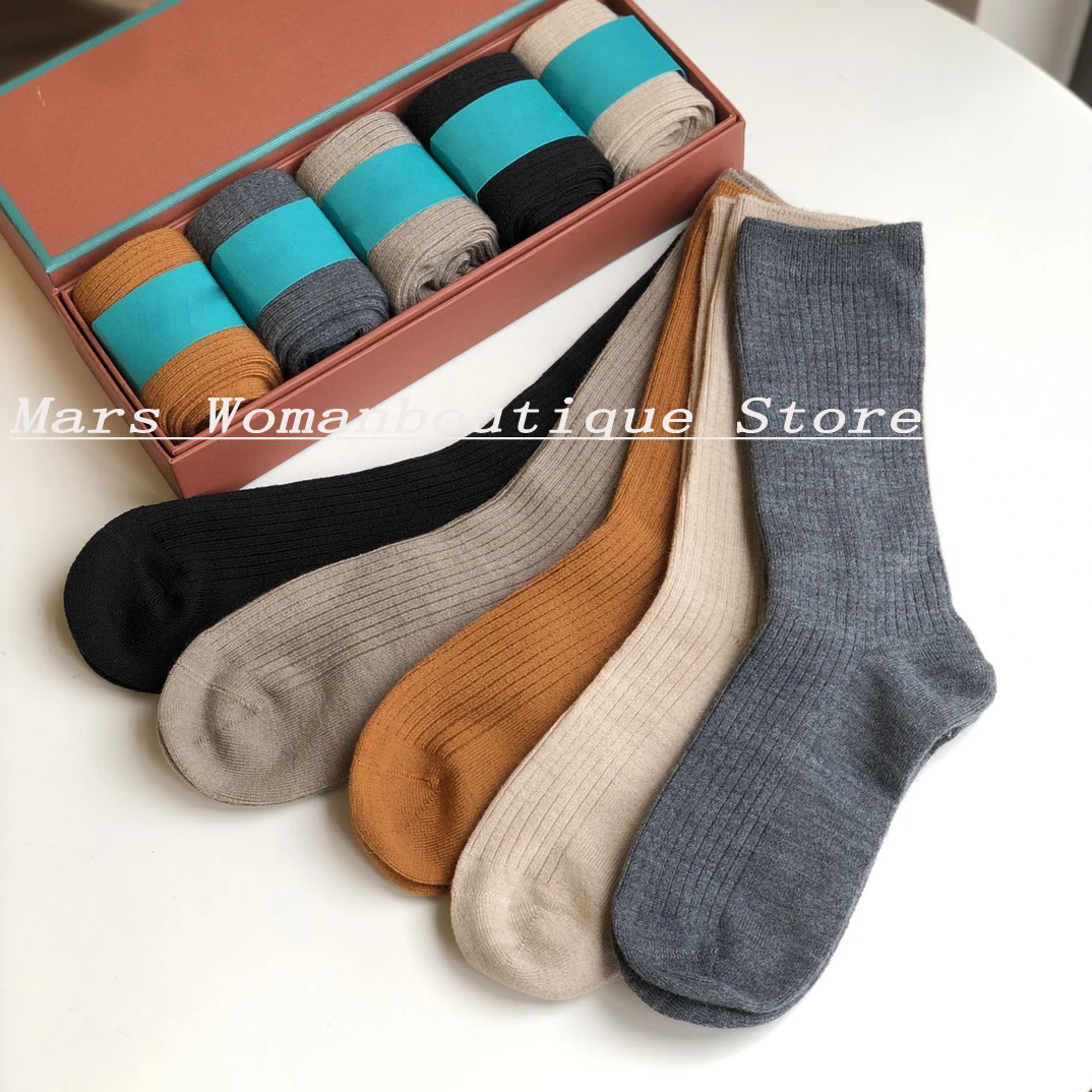 

Soft and Delicate Cashmere Socks for Women, Skin-Friendly, Sweat-Absorbent, Warm and Deodorant, Five Colors, L, P