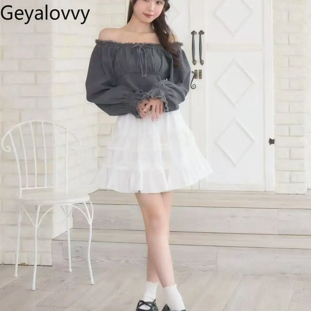 Falda corta acampanada blanca versátil japonesa, novedad de verano, minifaldas de pastel acampanadas con borde de oreja de madera de Color sólido para niñas dulces y lindas