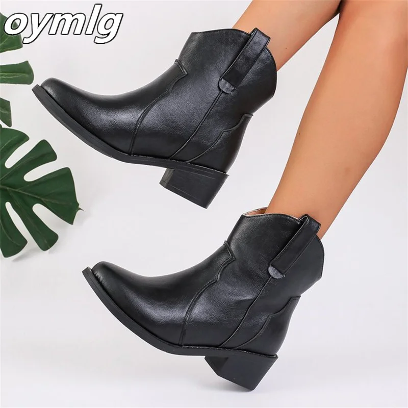 Large size women's boots for autumn and winter 2024, new style with pointed toe, thick heel, slimming effect, V-neck ankle boots