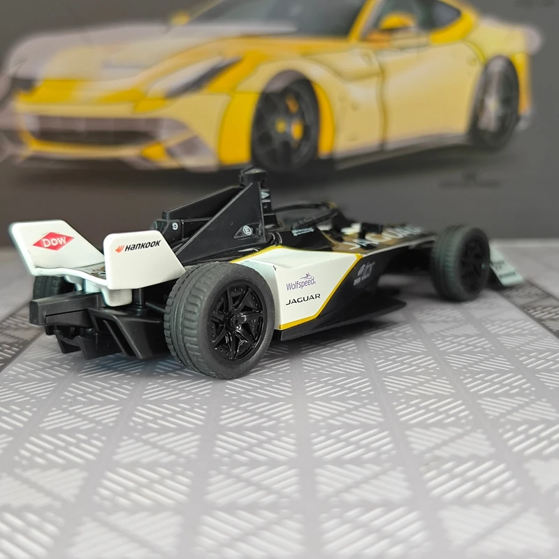 

1:32 Simulation Jaguar FE Formula Racing # 9 Alloy Car Model Decoration Collection Desktop Gift