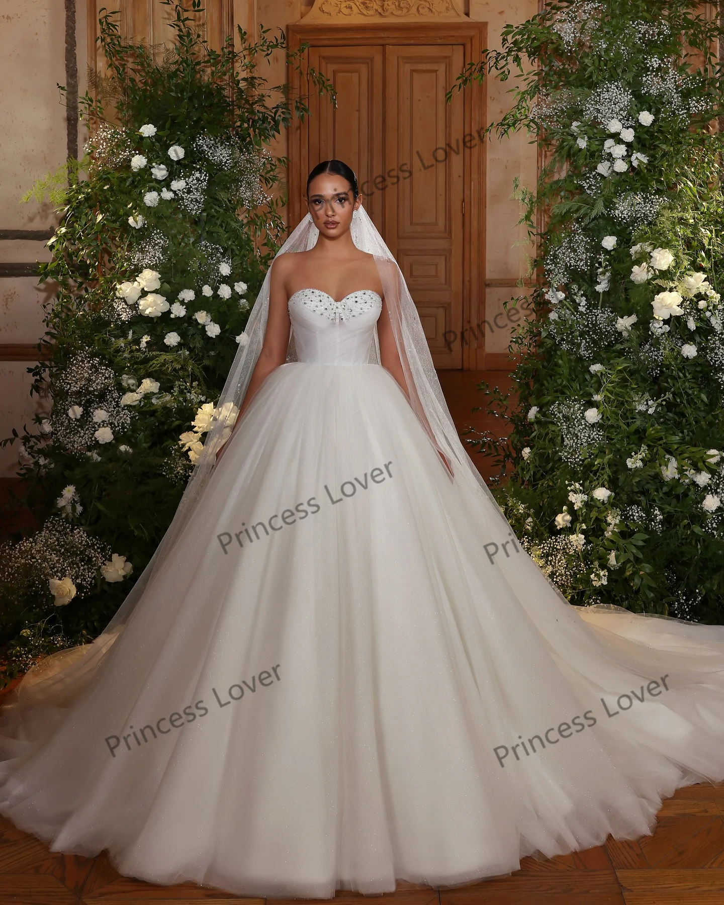 Personalizado doce espartilho vestidos de casamento feminino tule longo vestidos de noiva com capa princesa retro robe de mariage