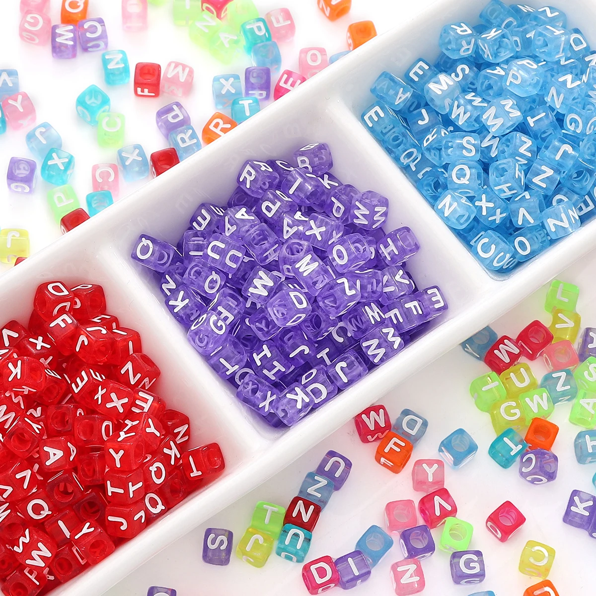 6x6mm acryl vierkante doorschijnende alfabet kralen voor DIY armband ketting 4mm gat 100 stks/zak