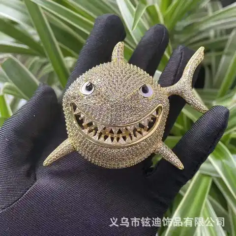 Trendy European and American Hip Hop Jewelry 6ix9ine Style Large Shark Pendant Alloy Micro Inlaid Zirconia Exaggerated Accessori