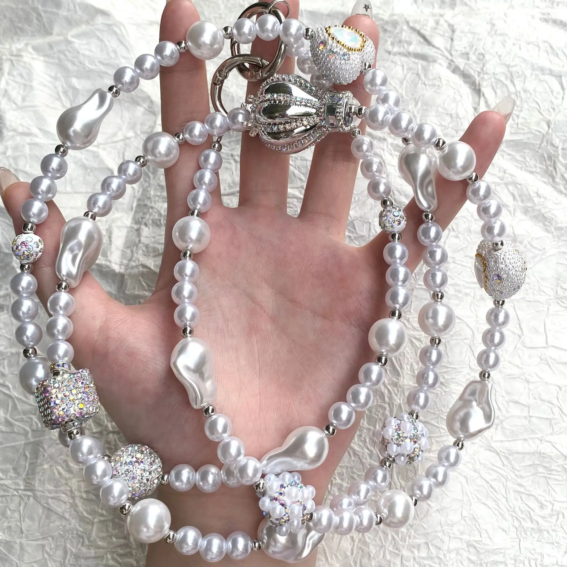 

Hot Air Balloon Crossbody Phone Charm with Irregular Pearls, Stylish Creative Long Chain