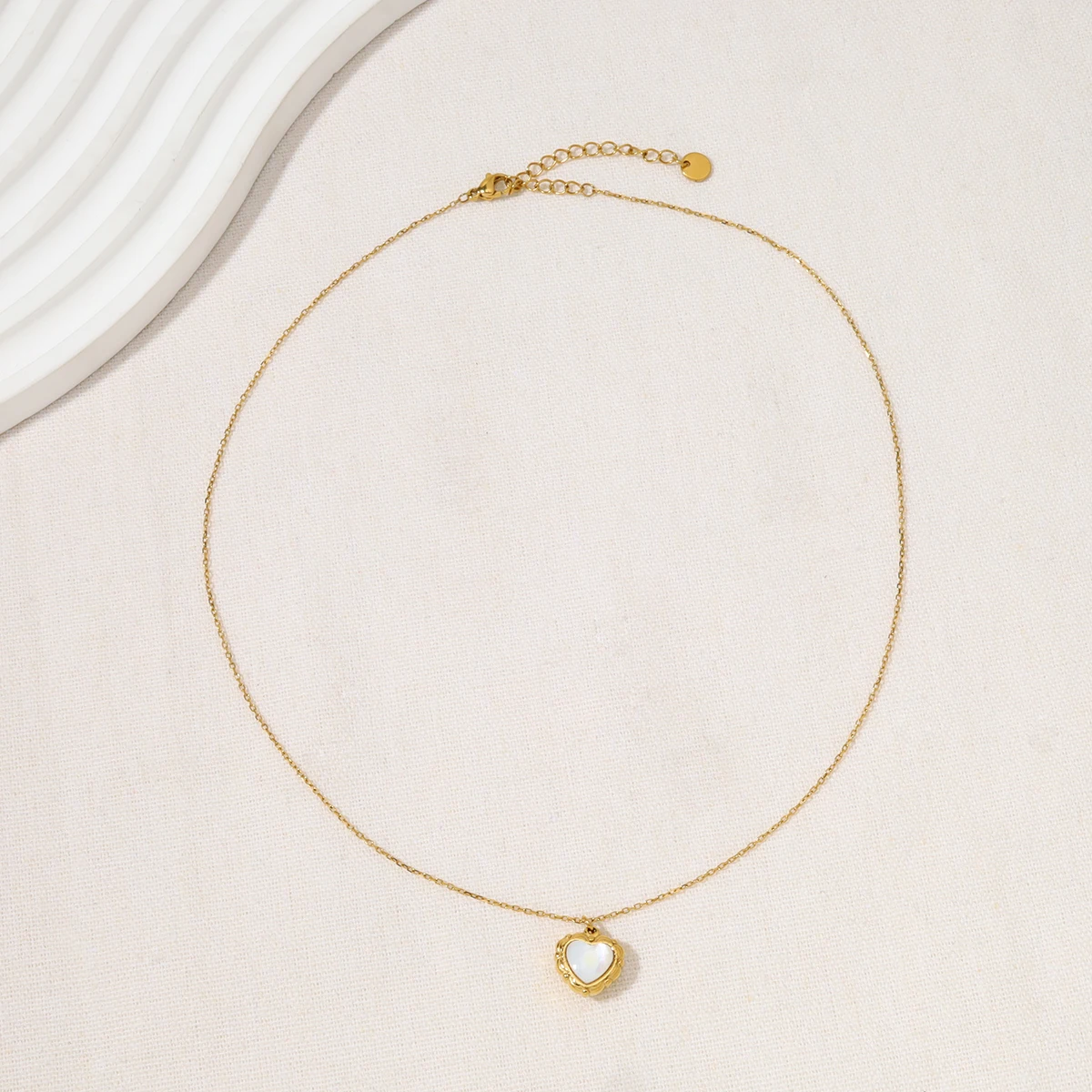 YACHAN Tarnish Free 18K Gold Plated Stainless Steel Pendant Necklace for Women White Shell Heart Charm Trendy Jewelry