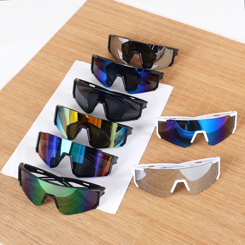 

8 Pieces of Men's Oversized Frameless Baseball Glasses Set Featuring A Lightweight Large Frame Design