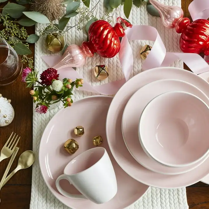 

Gardens Blush Vivian Stoneware 12 Piece Set