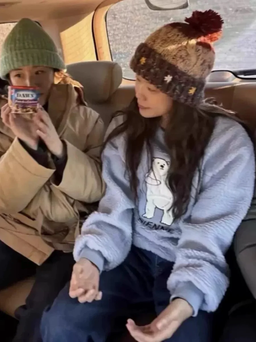 귀여운 춤추는 곰 무늬 라운드 넥 풀오버 스웨트셔츠 겨울 신상품 시엔 여성용 편안한 긴 소매