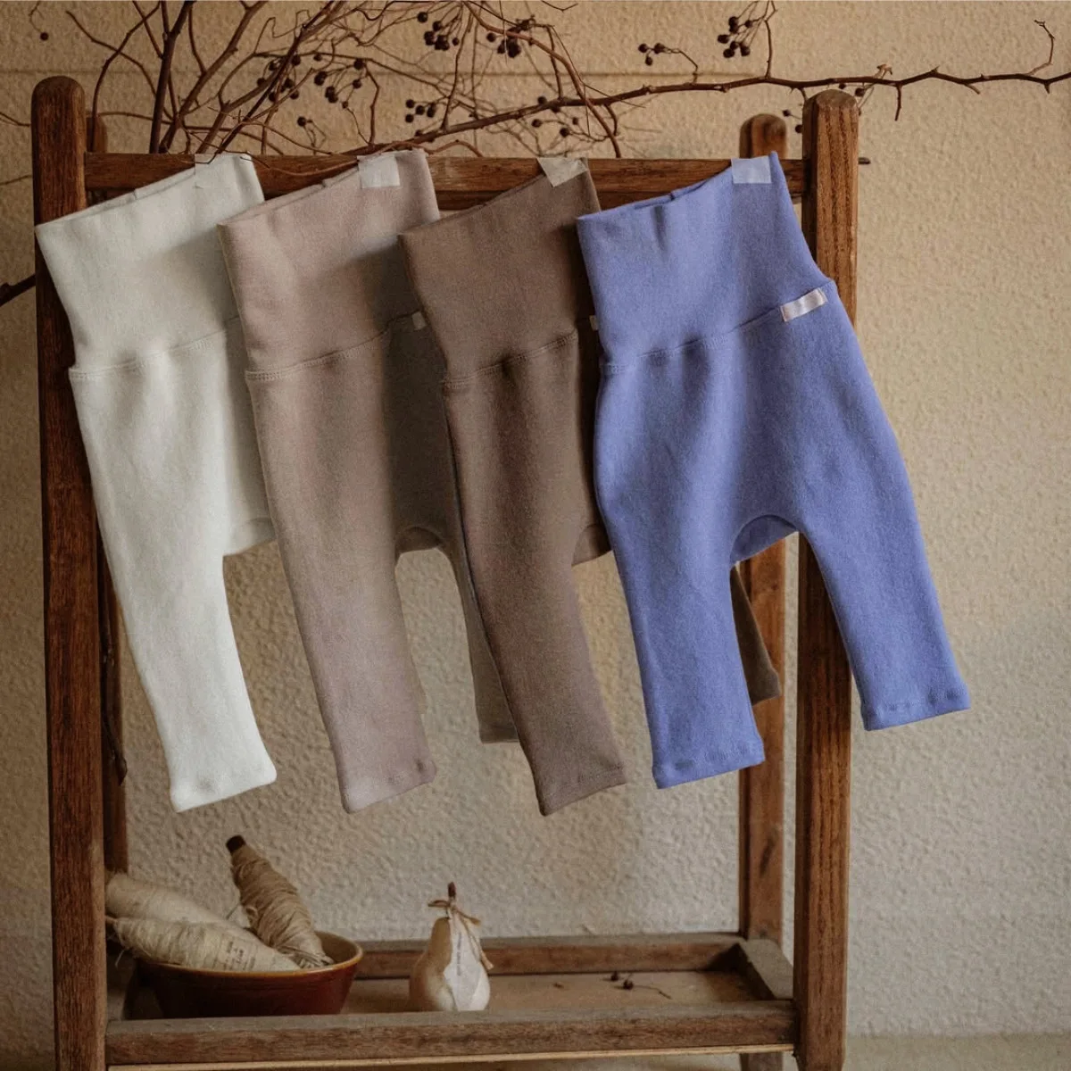 

2025 Autumn New Baby High Waist Leggings For Boys Girls Toddler Pp Pants Solid Infant Trousers Cute Newborn Clothes 0-24M