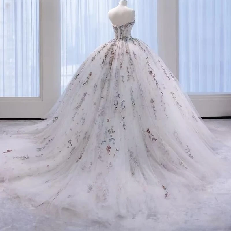 Robe de mariée sans bretelles avec appliques de dentelle sur mesure, plus une robe de Rh, la plus récente, éducative