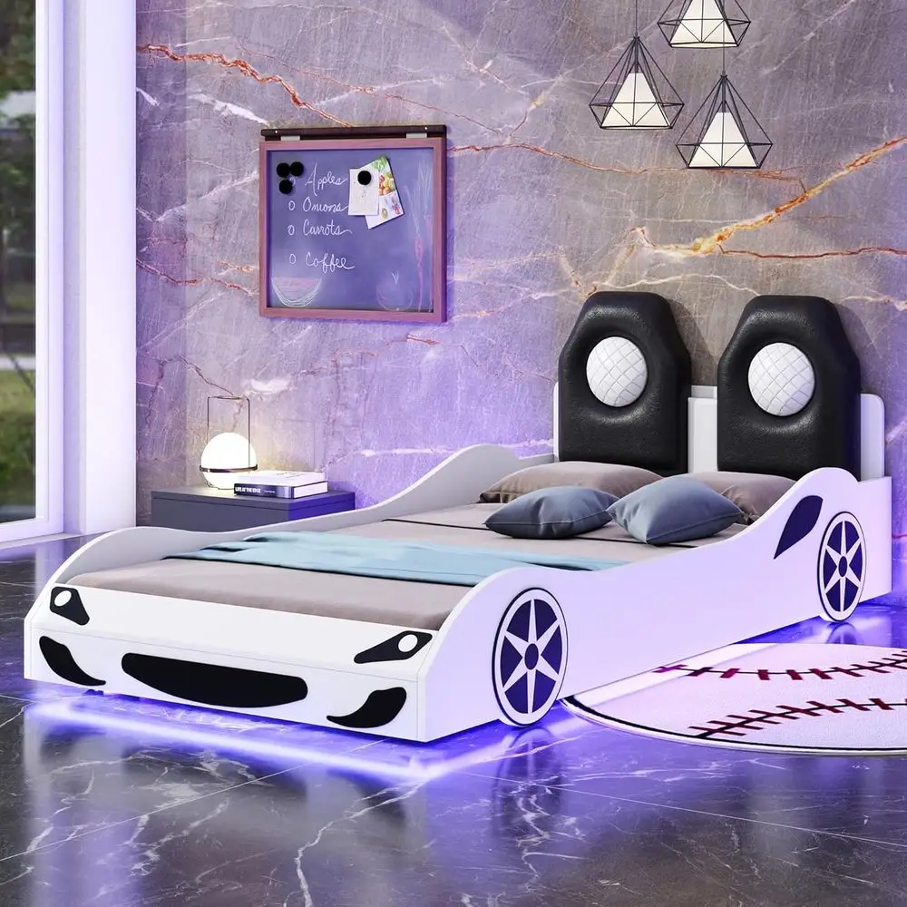 

Двуспальная кровать-платформа в стиле гоночного автомобиля с LED-подсветкой и мягким изголовьем, защитные бортики для детей, мальчиков и девочек (белая)