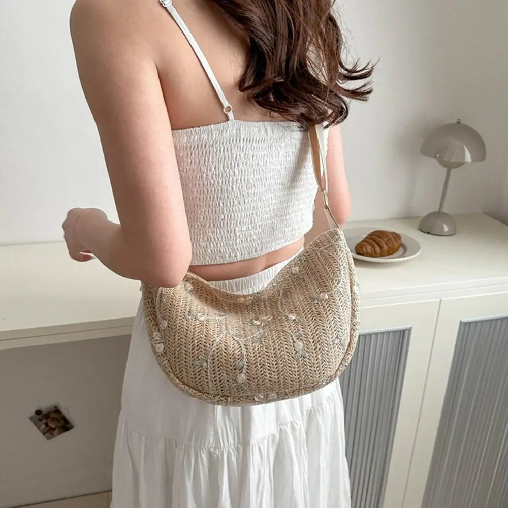 Rattan Waist Bag Fashion Straw Woven Large Capacity Shoulder Bags Handmade Braid Chest Bag Summer