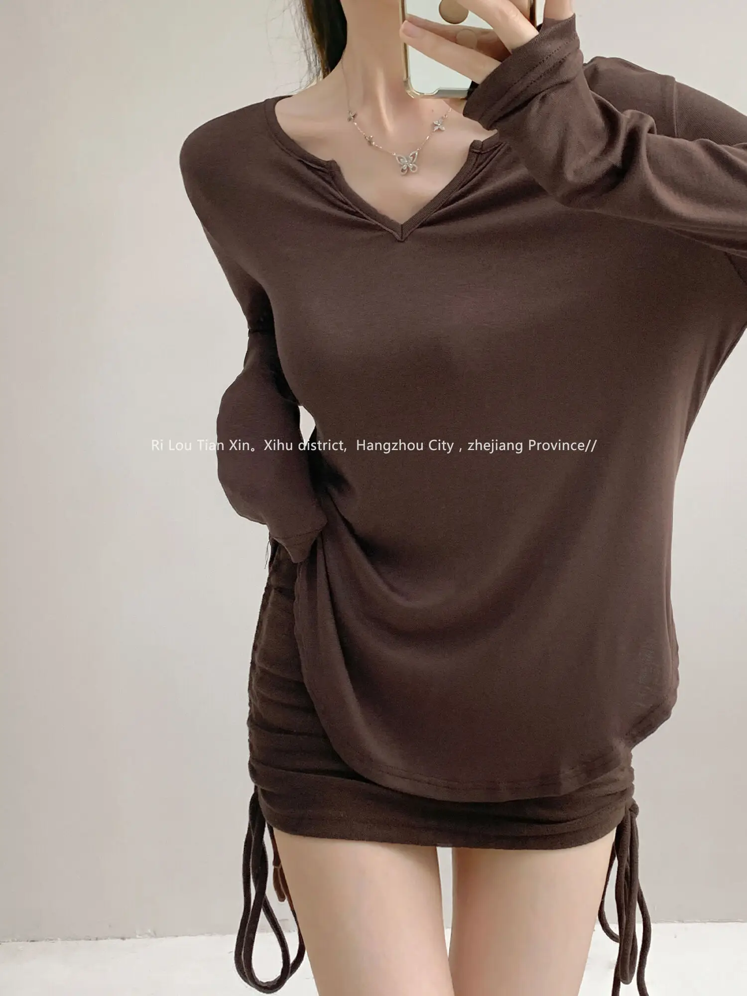 تي شيرت نسائي فضفاض بأكمام طويلة ، ترفيهي متعدد الاستخدامات ، قمة متوسطة الطول ، رقبة حرف V رفيعة ، ترفيه ، طراز سبات جلدي جديد ، الربيع ، الصيف ، F126 #4