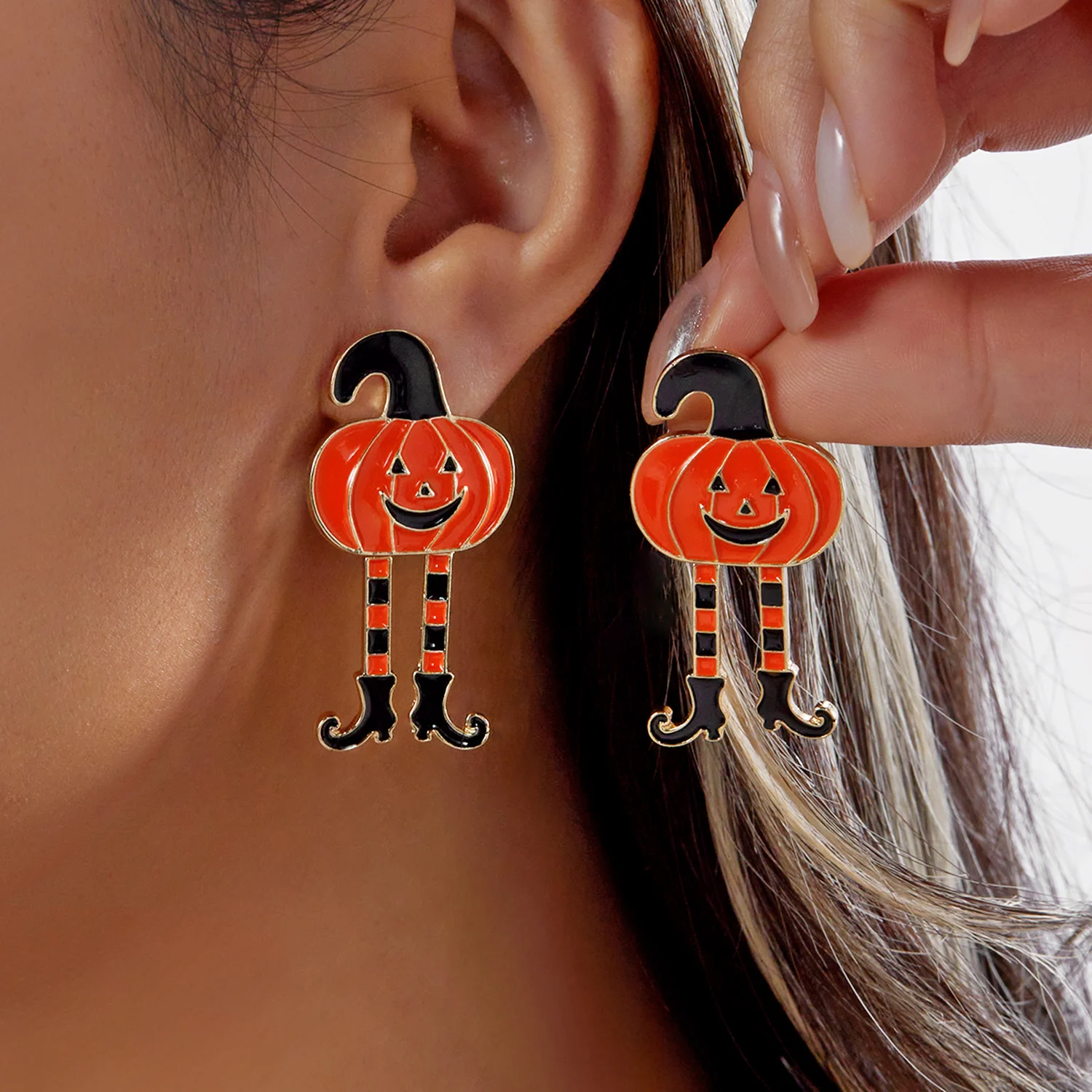 Kreative Cartoon Akimbo Kürbisbein-Ohrhänger für Damen, Halloween Emaille Spinnen-Ohrhänger, Festival Party Schmuck Geschenke – Detail 2