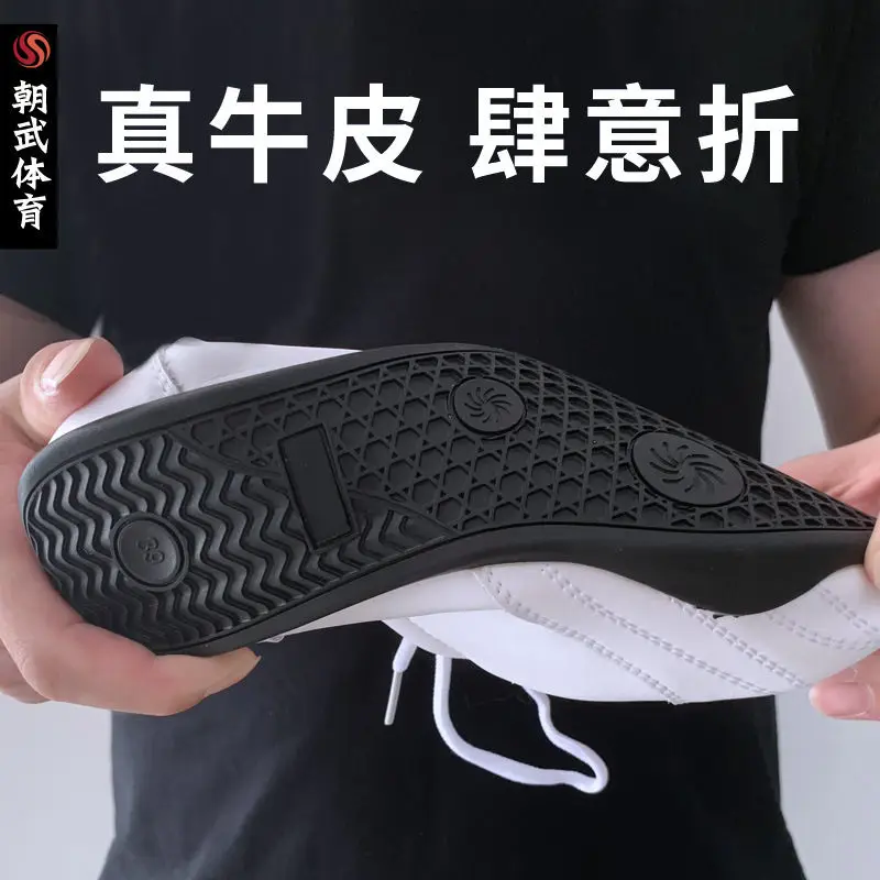 

New 2025 Unisex Sports Martial Arts Kung Fu Shoes Lace Up Canvas Tai Chi Sneakers Martial Arts Sneakers Rubber Shoes Very Good