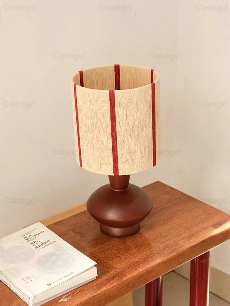 

Vintage solid wood desk lamp with creative hand woven French retro romantic atmosphere, bedroom bedside small night light