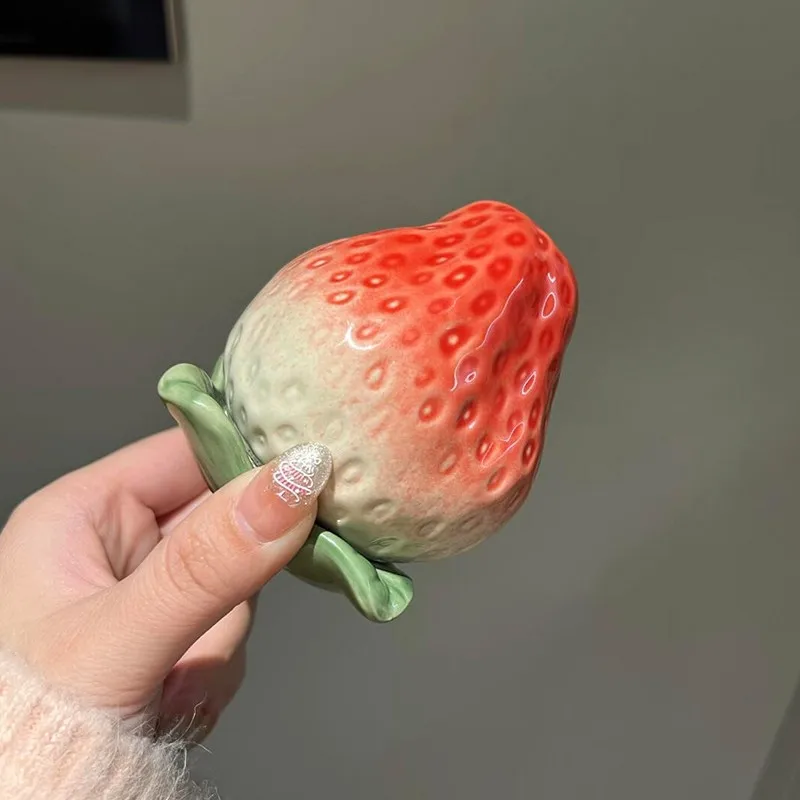 Decorative Tray Strawberry Shaped Ceramic Sealed Jar With Lid Moisture Proof Tea Canister Container For Home Kitchen Desktop Use