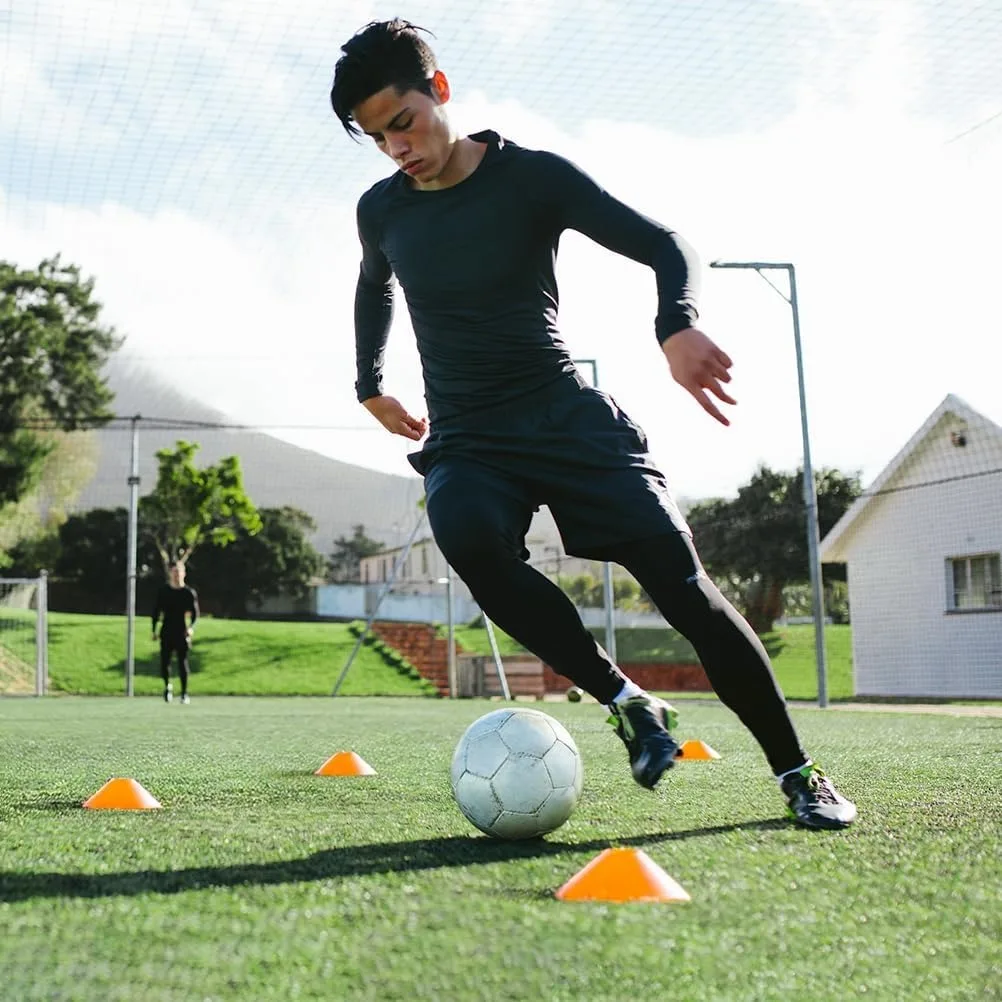 50 Conos de Fútbol para Entrenamiento, Placas de Agilidad, Conos de Señalización para Práctica Deportiva al Aire Libre, Fútbol, Baloncesto, Colores Aleatorios