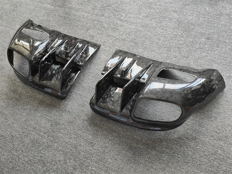 

Suitable for Ferrari F12 modified car accessories, DMC style forged carbon fiber rear diffuser, car tools