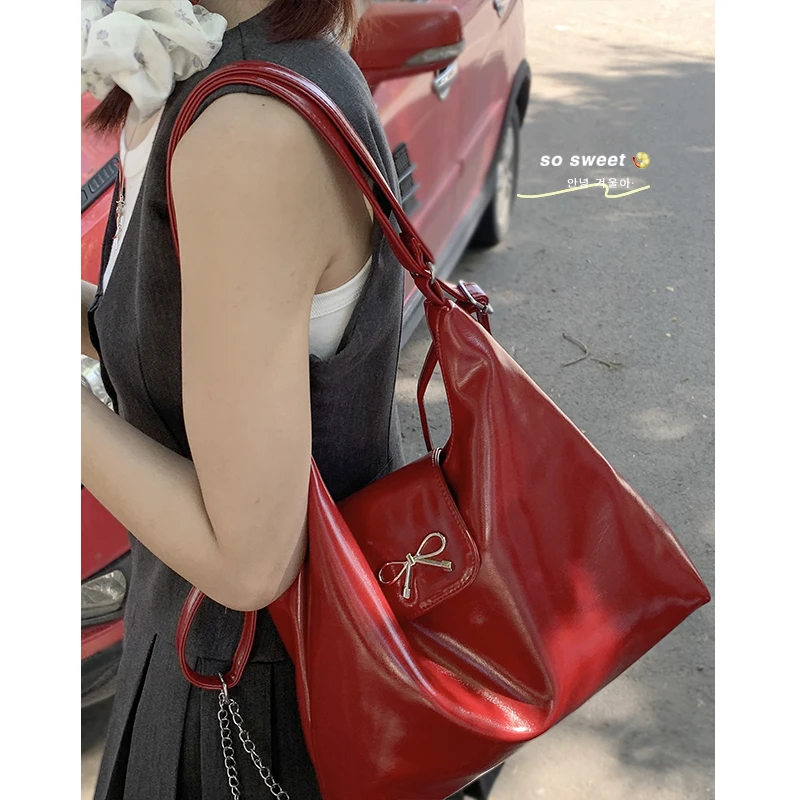 Cherry Red Bow Large Capacity Shoulder Bag 2024 New Cool Girl Magnetic Buckle Zipper Backpack Commuter Classroom Crossbody Bags