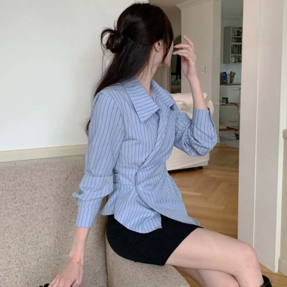 Chemisier court à rayures bleues pour femmes, col en v, coupe cintrée, chemises à manches longues, Style coréen, rayures bleues, boutons Slim, cadeau pour filles