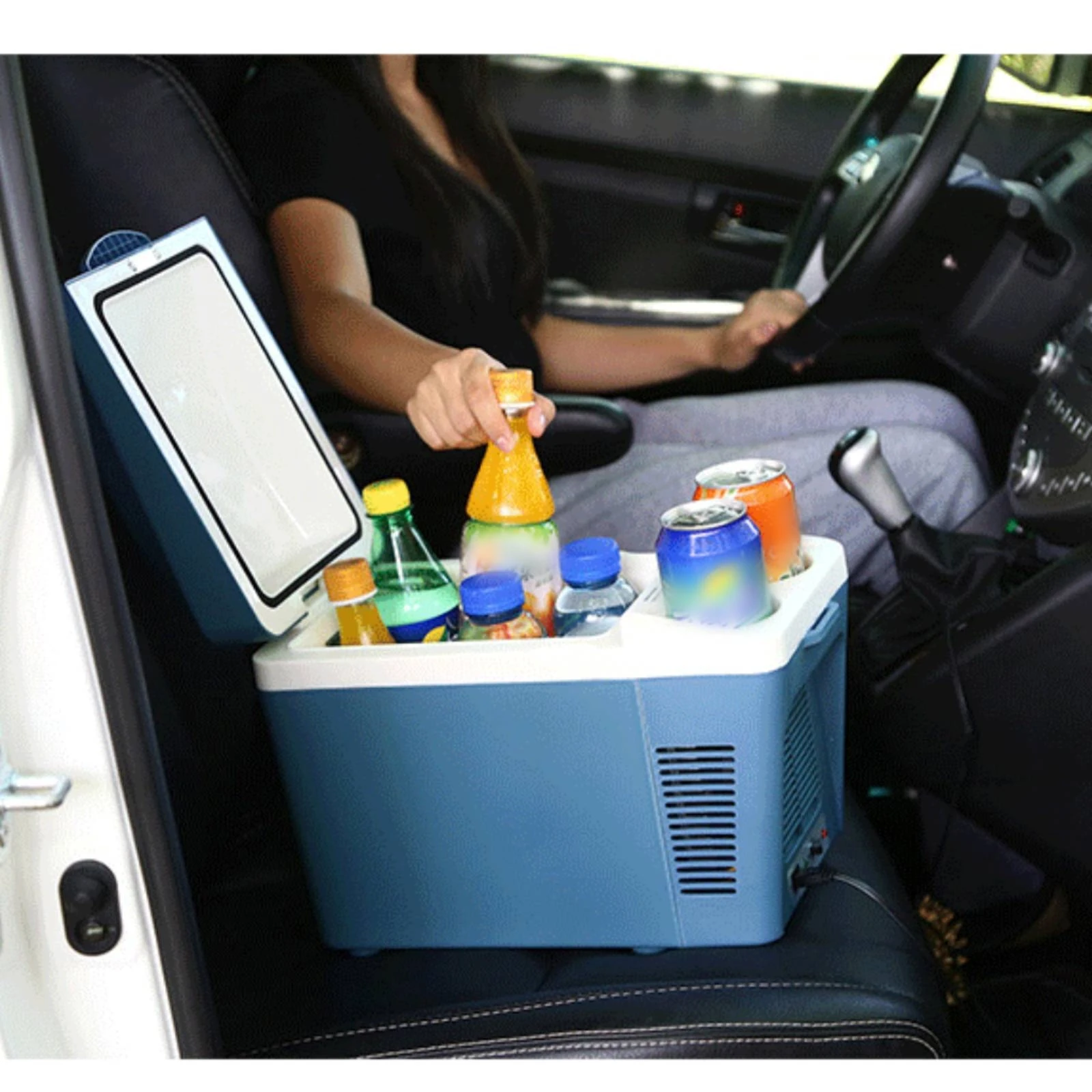 Portable Car Refrigerator Compact 12V Car Fridge 12V Cooler Insulated Mini Fridge with Carry Strap Space-Saving for Travelers