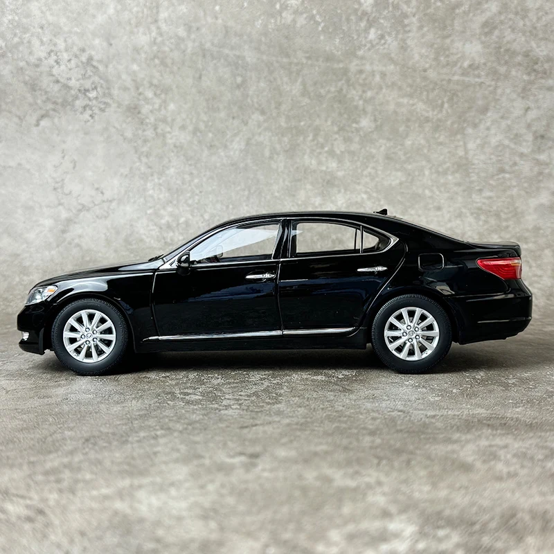 Norev-lexus ls460カーモデル、静的装飾、ホリデーギフト、友達への送信、1:18