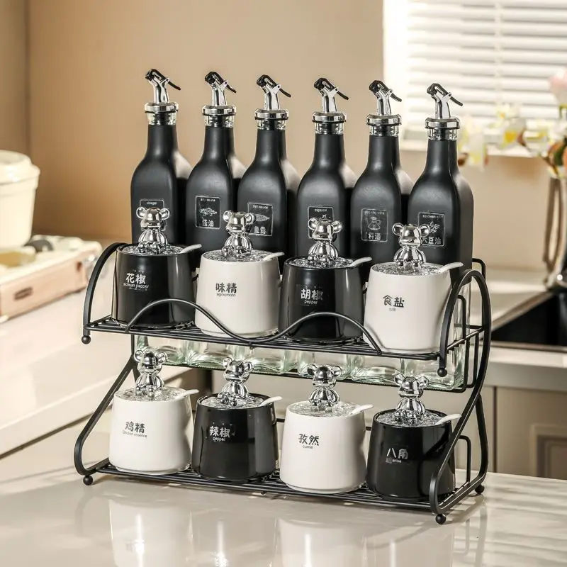 Conjunto completo de cozinha preto, branco e cinza de temperos, garrafa e caixa de temperos, combinação doméstica