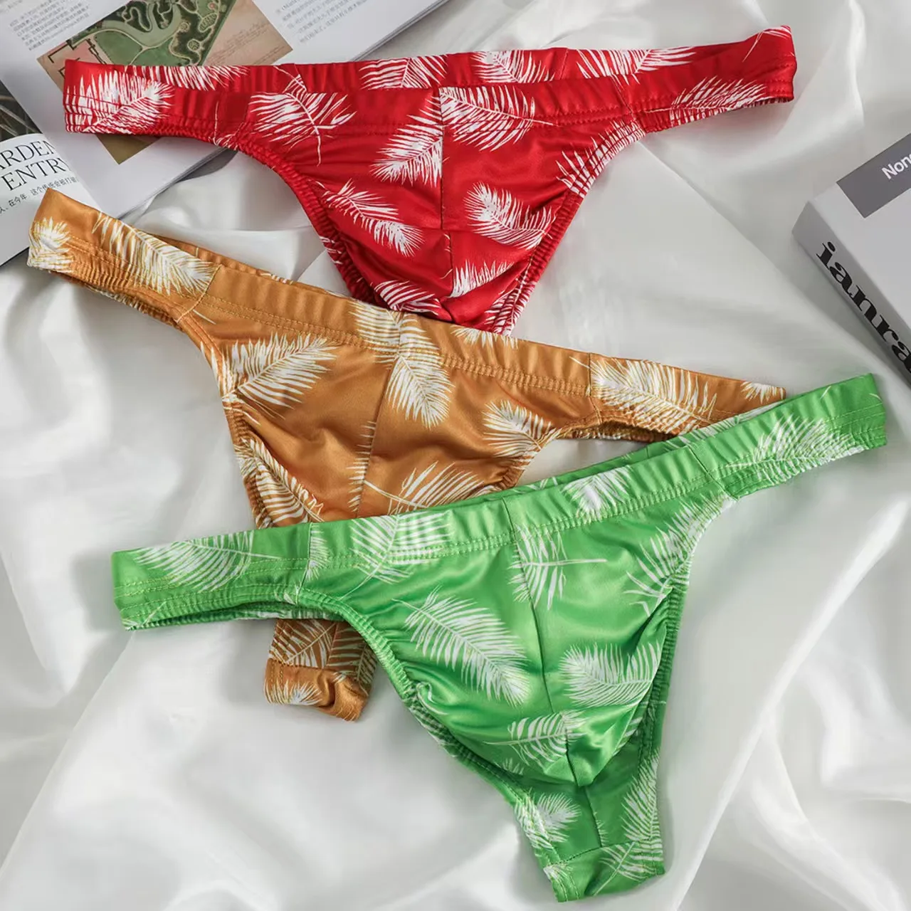 

3PCSports Solid Men Thong Male Breathable G-String Seamless No Trace Sports Panties Sexy T-back Exotic Lingerie