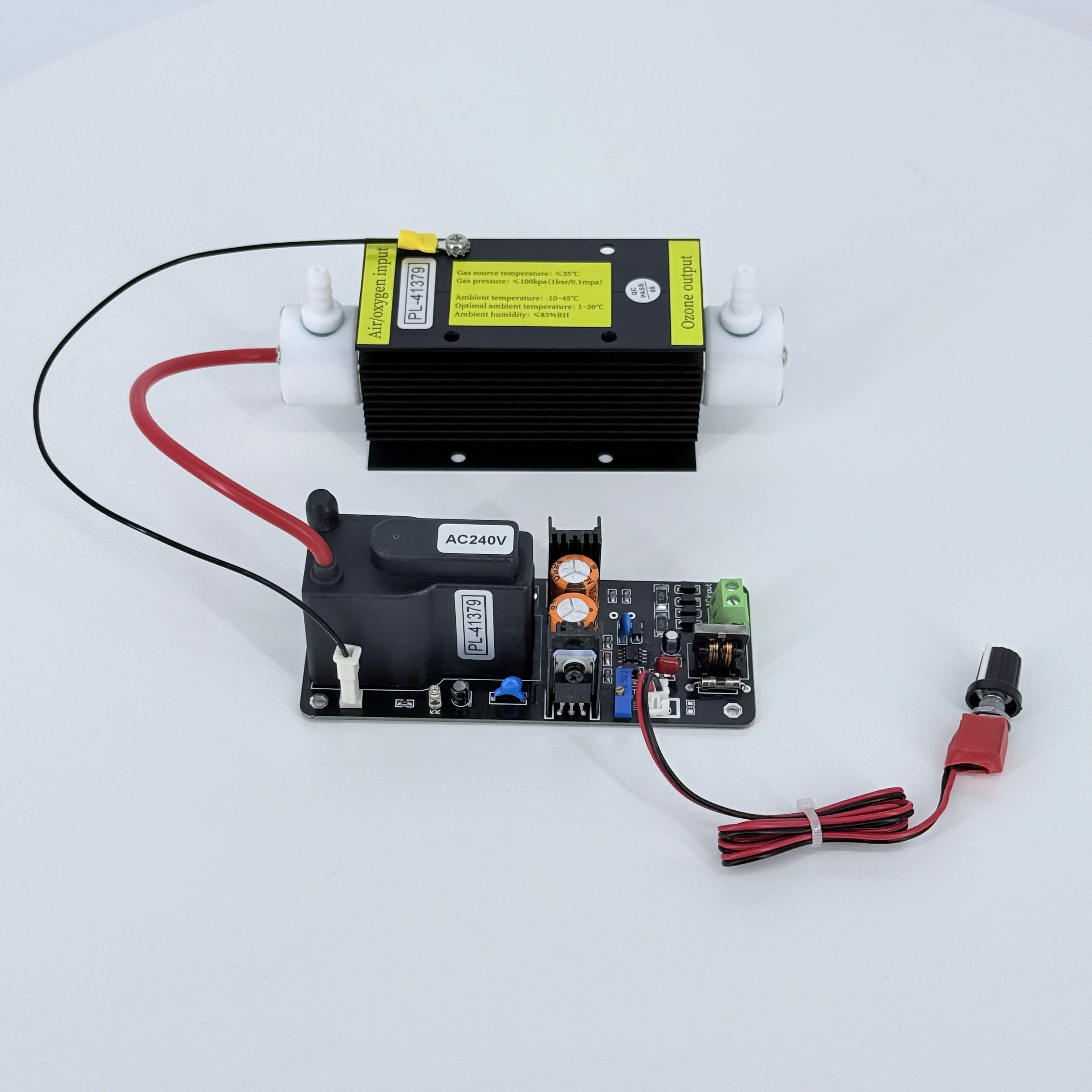 

Сертифицированный CE высококачественный 2 г 3 г 3 г/ч многофункциональный регулируемый генератор озона для домашнего использования, очистка питьевой воды