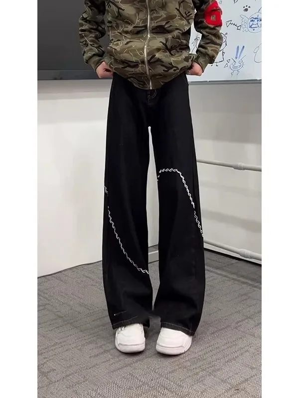 

Мужские джинсы в американском уличном стиле, весенняя коллекция, с вышивкой, прямые, черные, с высокой талией, слегка расклешенные