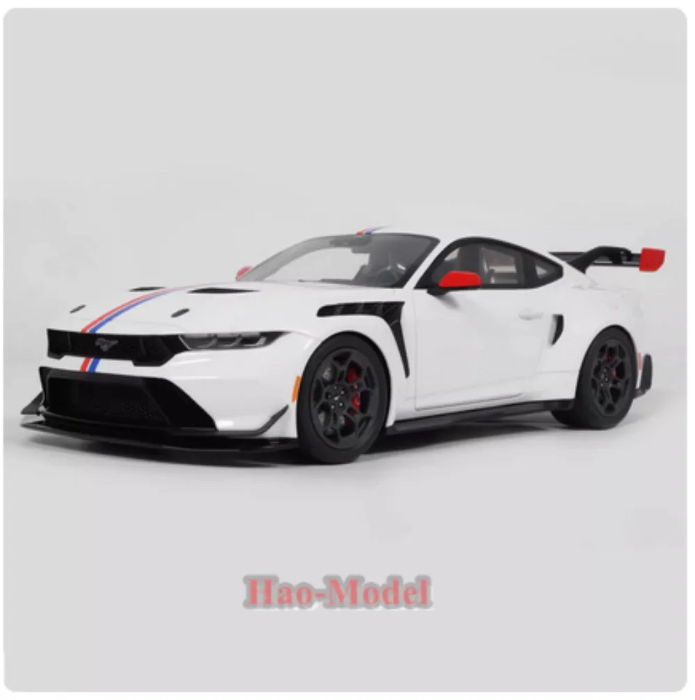 

AUTOart 1/18 2025 Ford Mustang GTD: Коллекционная модель автомобиля из литого сплава