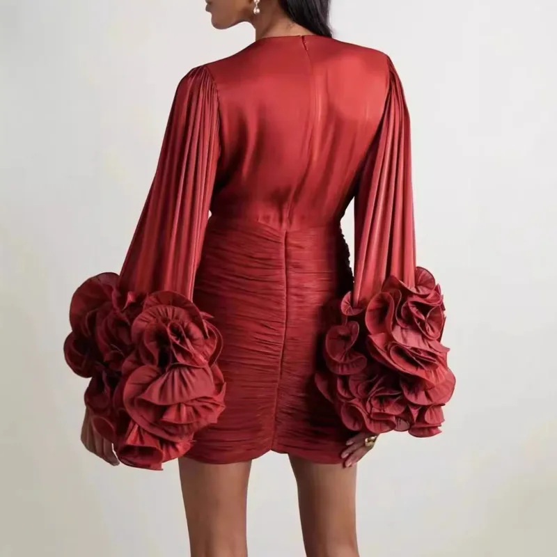 EAEOVNI Moda Scollo a V Pieghe Design Abito da donna Fiore Manica svasata Vita alta Slim Tinta unita Mini abiti 2025 Nuovi vestiti