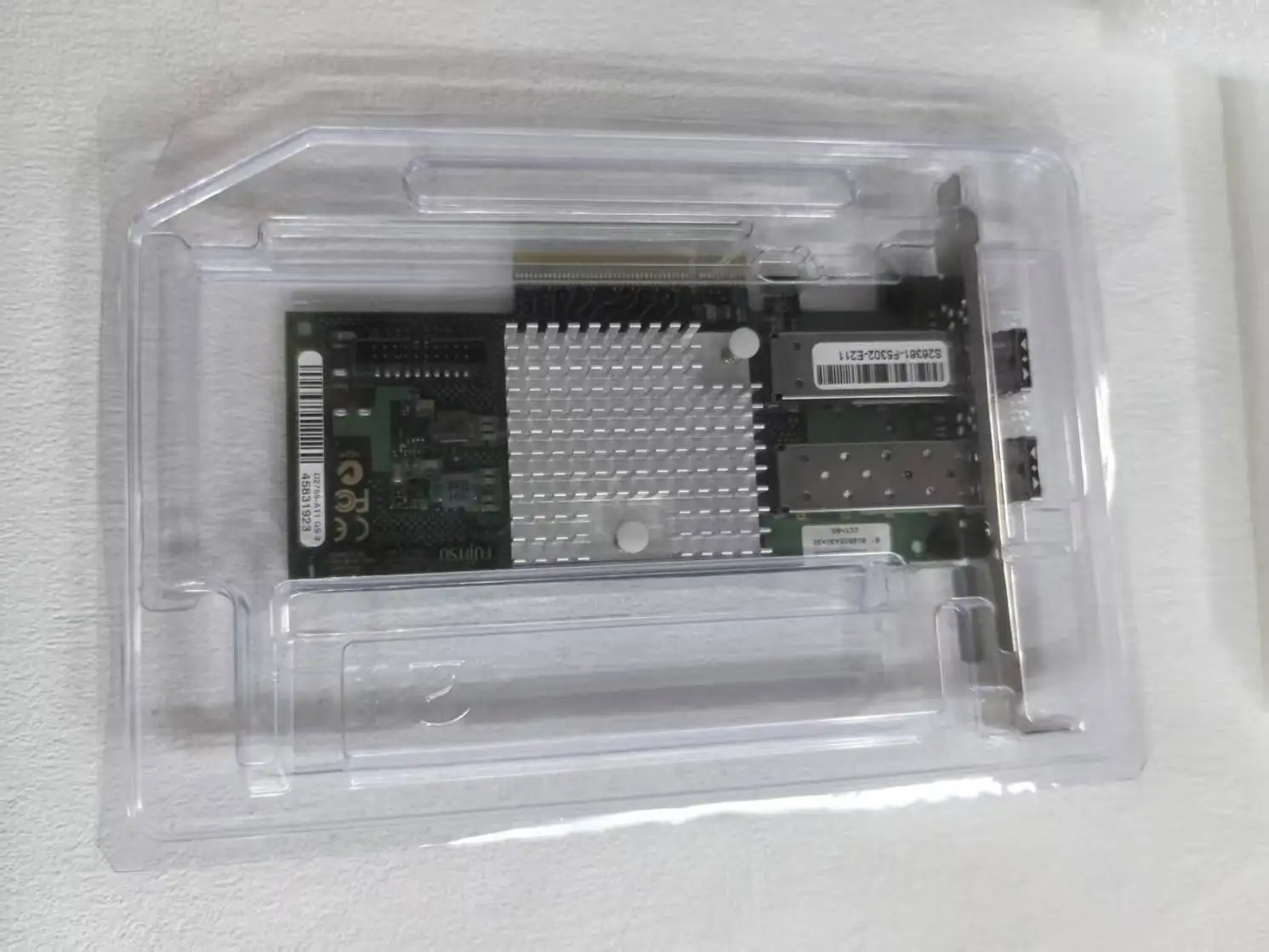 S26361-F5302-E211 2 X Ports 10Gbe Sfp+ Dynamiclom Converged Network Adapter Card