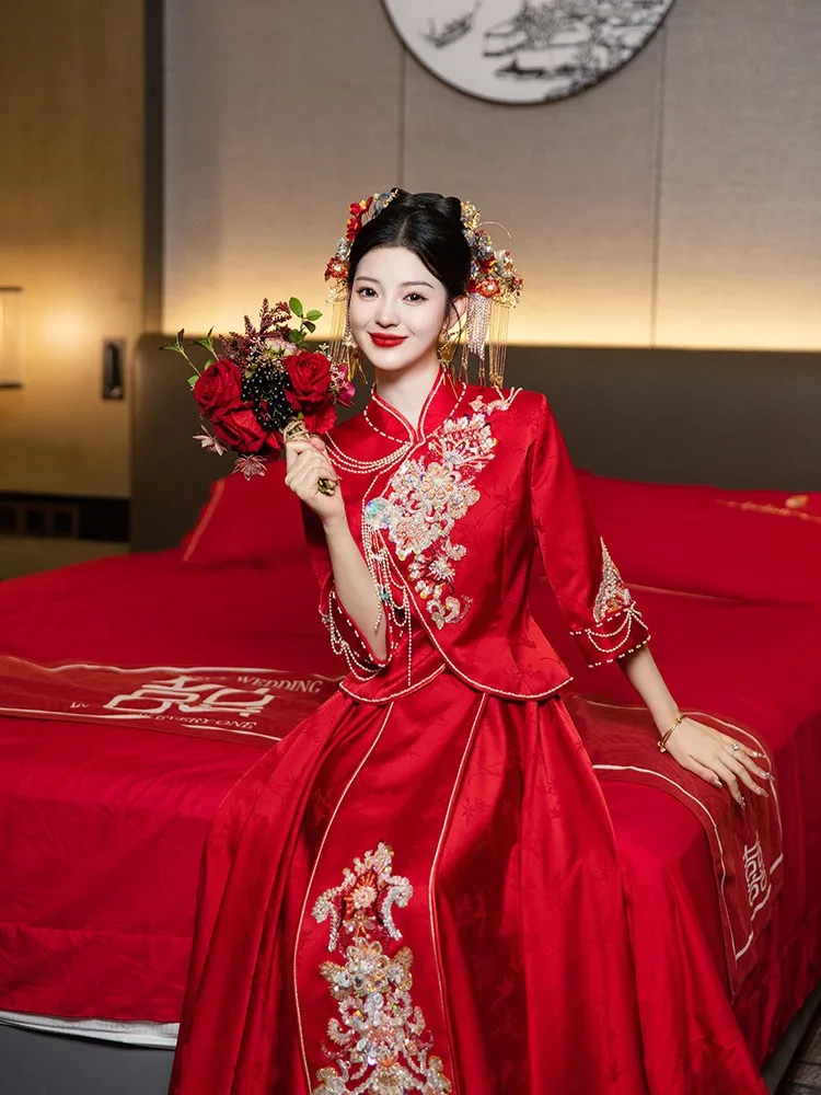 

Bride's dress new Chinese-style wedding toasting and a sense of style