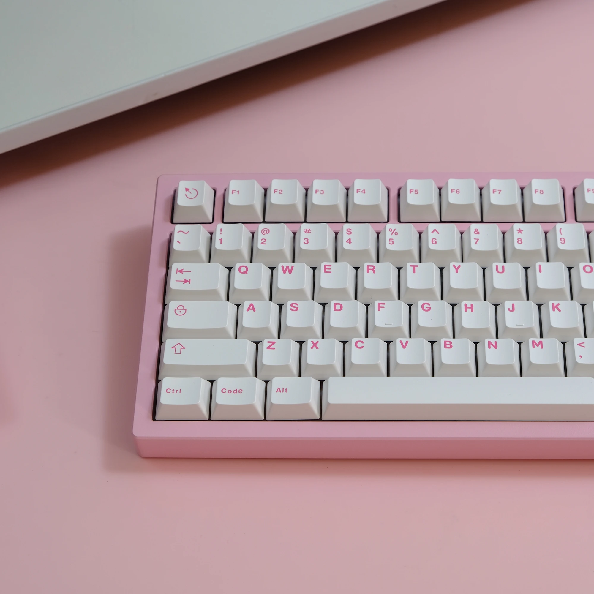 Aifei 121 Keycaps ABS Double Shot White with Rose Red Letters Cherry Height for Mechanical Keyboard AULA F75 Ajazz Anne Pro 2 PC