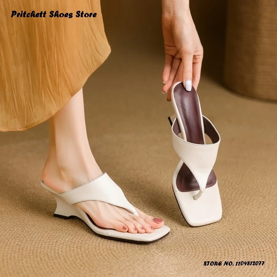 

Женские шлепанцы на каблуке в странном стиле, новинка, повседневная обувь на танкетке с квадратным открытым носком, весна-лето, уличные тапочки без шнуровки