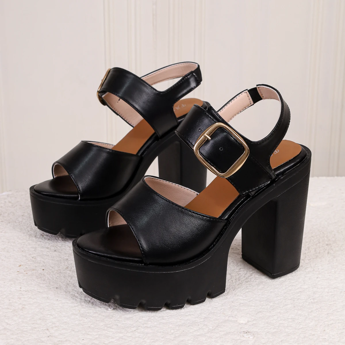 

Summer Women Fish Mouth Platform High Heels Wedges Buckle Sandals Shallow Hollow Open Toe Shoes Woman Party Footstep Office 5679