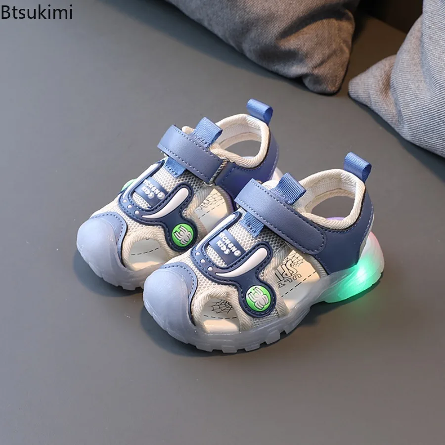 Boys Girls Sports Sandals 2026 Spring/Summer New Collection Girls' Soft Soled Luminous Shoes Boys' Cartoon LED Luminous Sandals