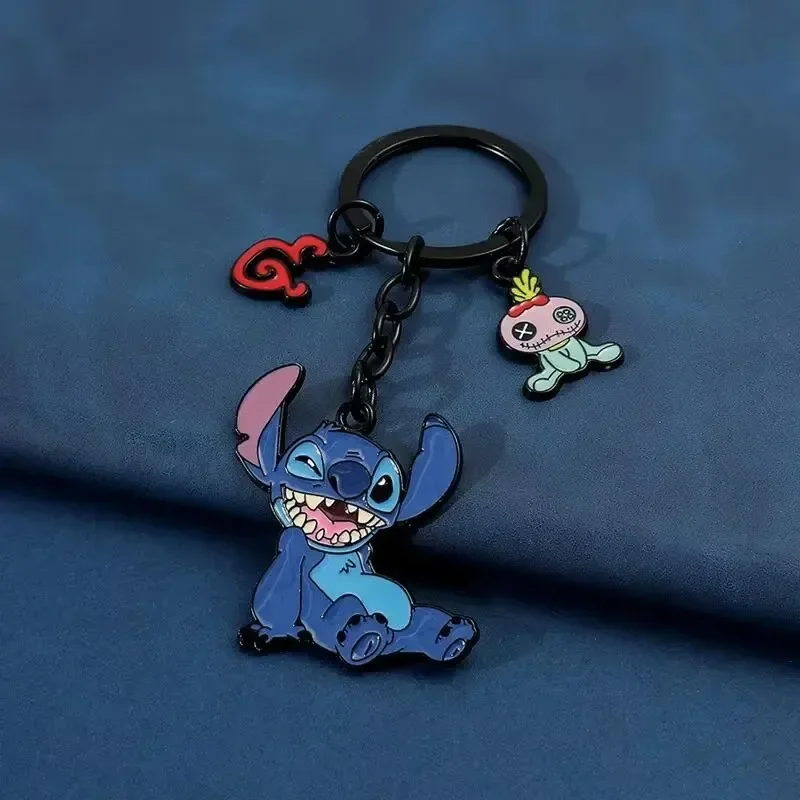 Disney Stitch brelok Cute Cartoon Stitch wisiorek ze stopu breloczek tornister dekoracja moda biżuteria zabawki prezenty świąteczne