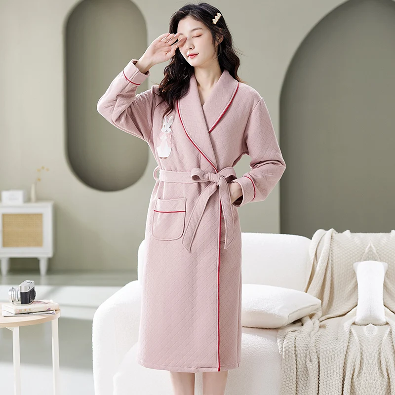 Three-Layers Cotton Women Bathrobes Thin Quilted Robe V Neck Long Dressing Gown Bride Bath Robe Kimono Warm Female Bathrobe Coat