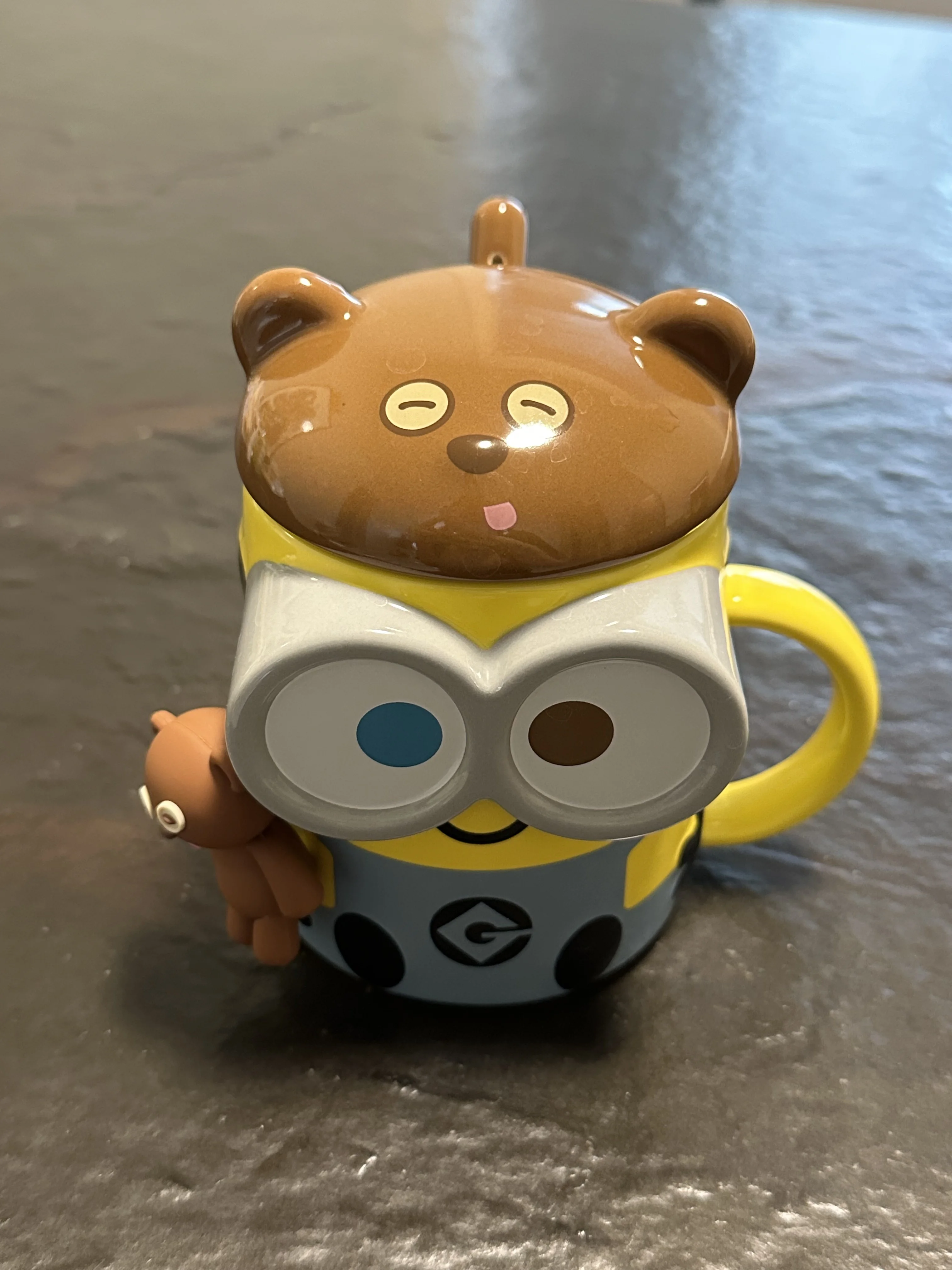 Minion Anime Merchandise Series Bob Tim Bear Mug tazza in ceramica tazza da caffè con coperchio tazza da caffè tazza da tè deve essere un regalo