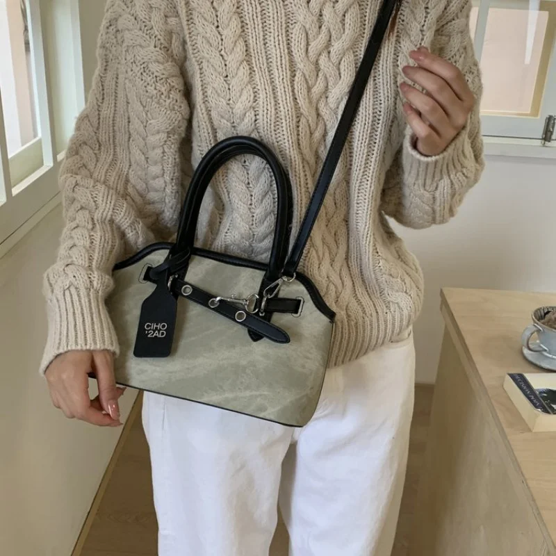 

Stylish Ladies Hand Bag Boasting Popular Elegant Appearance And Trendy Design Made Of Premium Anti-Scratch Leather​