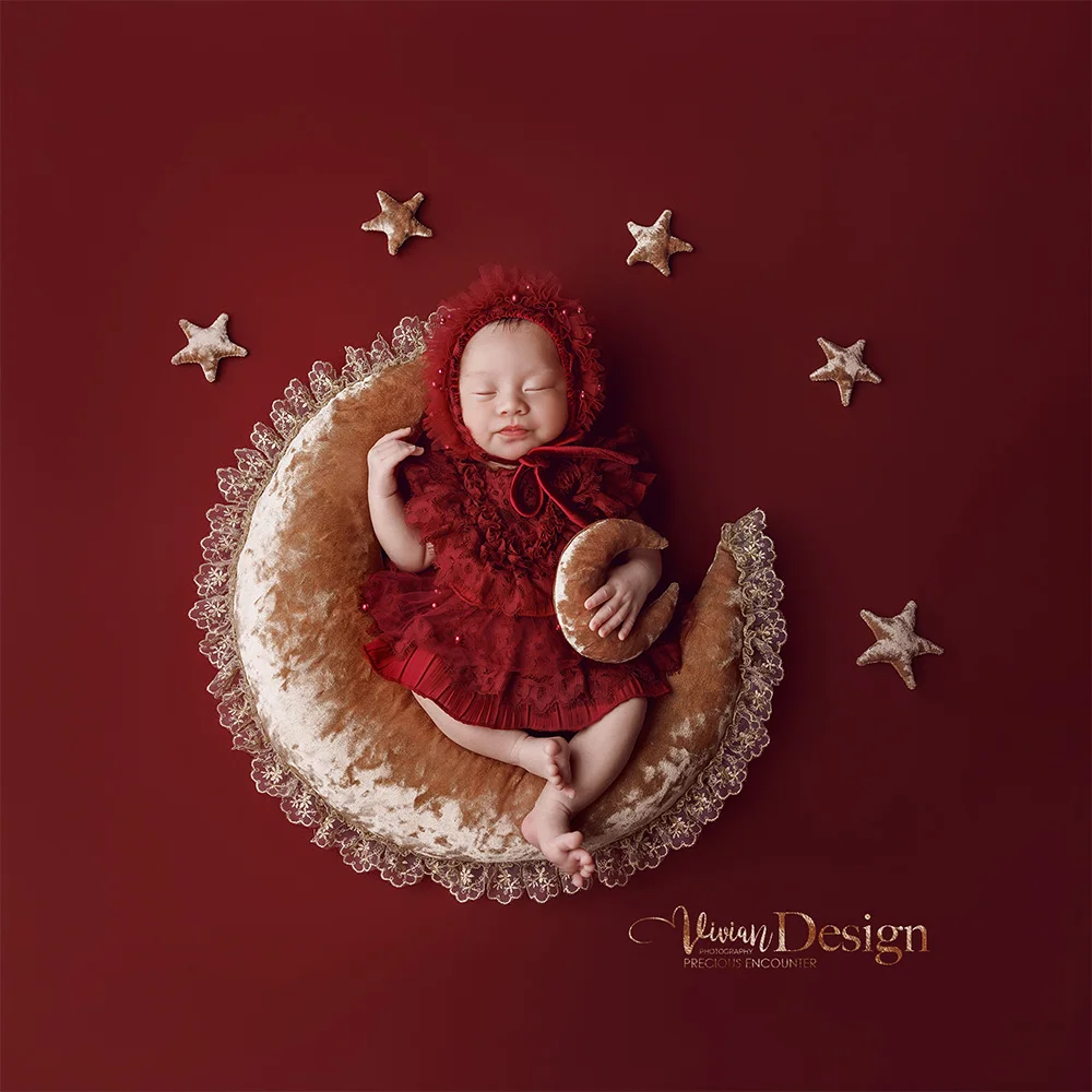 Newborn Photography Props Red Lace Romper Headband Baby Posing Moon Pillow with Lace Trim Gold Star Decor Props for Studio Photo