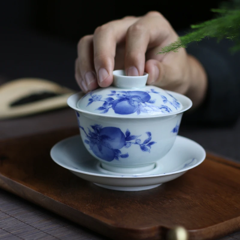 

Real Chinese Jingdezhen Gaiwan Blue and White Porcelain Longevity Peach Gaiwan Household Ceramic Tea Making Kung Fu Tea Set Cup