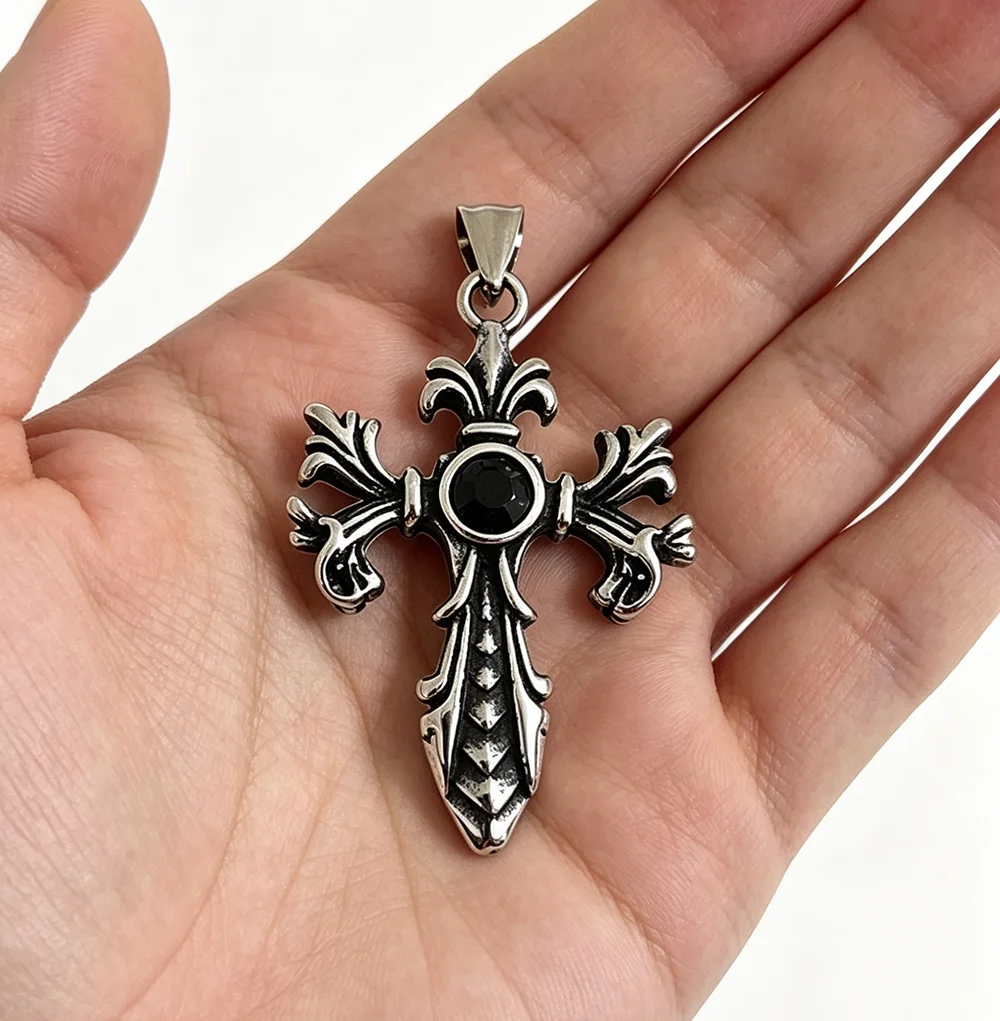 Retro cast baroque cross stainless steel pendant, waterproof and non-fading blackening process, bulk sales of accessories
