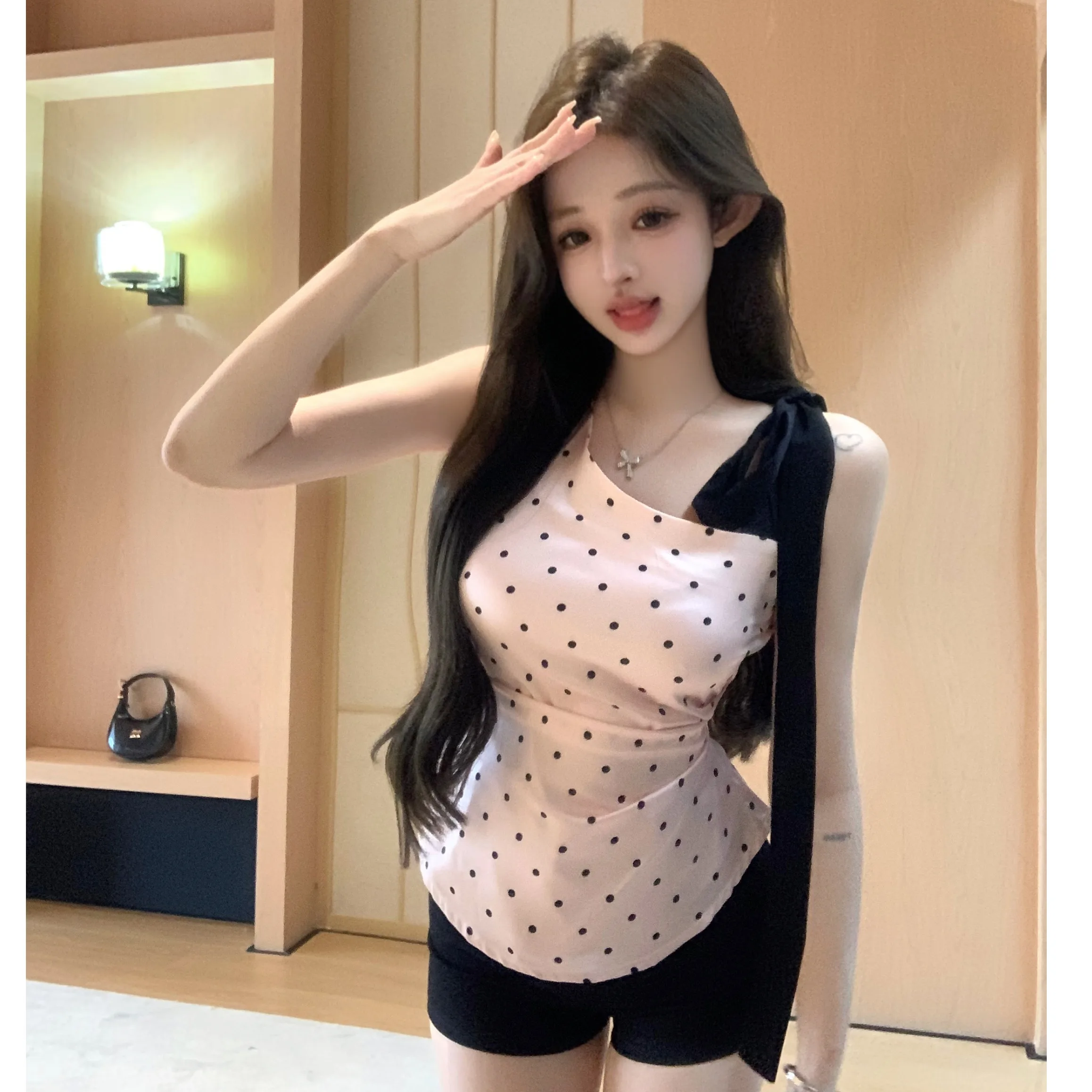 

Женская летняя блузка без рукавов с асимметричным вырезом на плече, в стиле колор-блок, с V-образным вырезом, в горошек, на бретельках, стандартного кроя