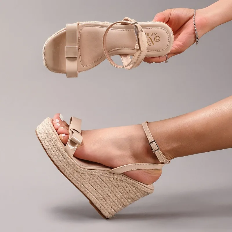 

Fashion Straw Weaving Wedge Sandals Women Elegant Bow Design Open Toe High Heels for Ladies Ankle Strap Buckle Platform Sandals