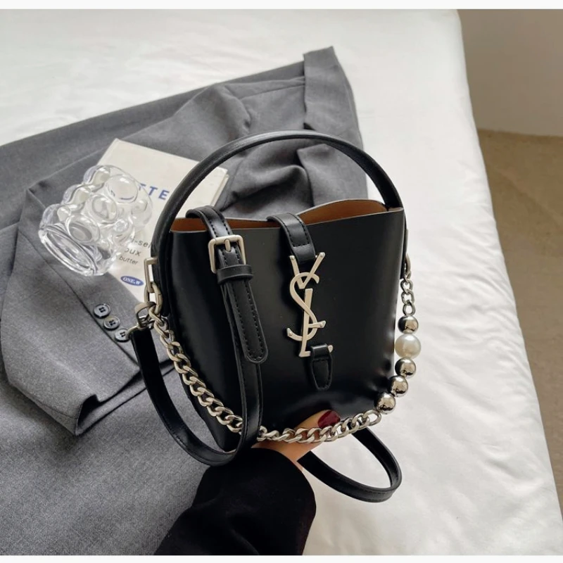 

New Style Fashionable Crossbody Bag - Unique Niche Trendy Design for Girls' Sweet Retro Daily Outfits Everyday Use